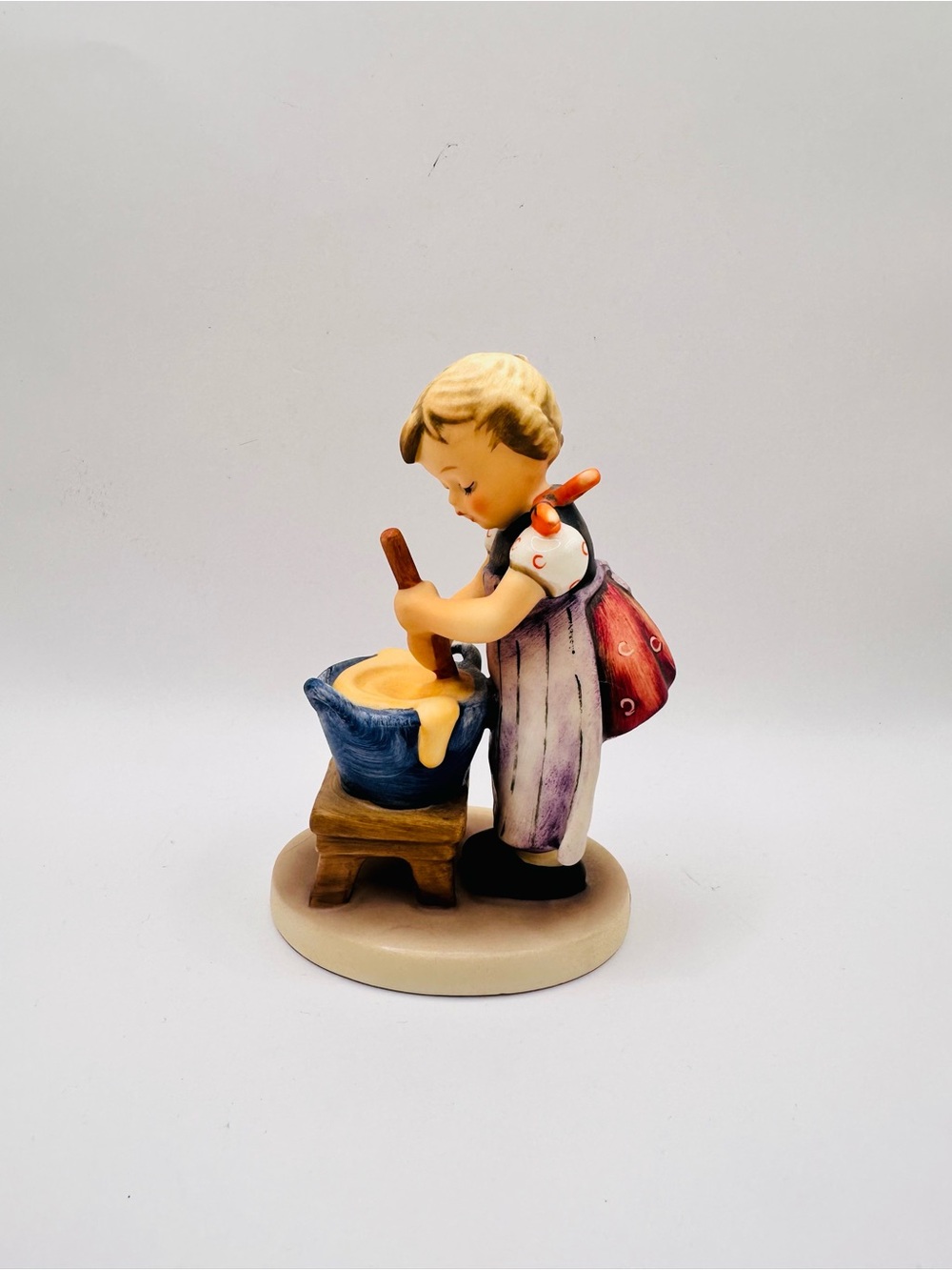 Vintage Goebel Hummel Baking Day #330 Girl Figurine West Germany 5.25"